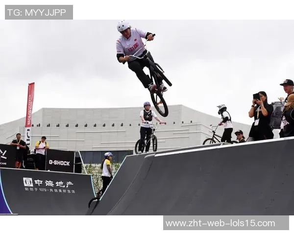 上海极限运动队在世界滑板锦标赛中的辉煌突破与成长之路