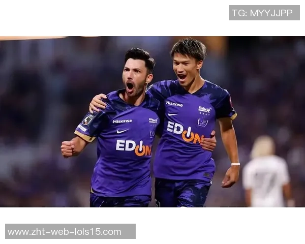 不死鸟与黄蜂的巅峰对决谁能在赛场上展翅高飞勇夺胜利